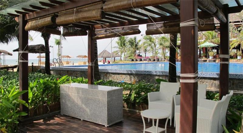 Hồ bơi - Eden Resort